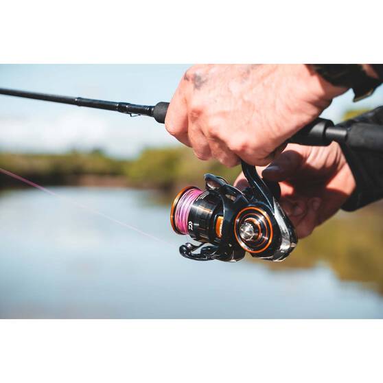 Daiwa 25 Td Sol Spin Reel [sz:2000s]